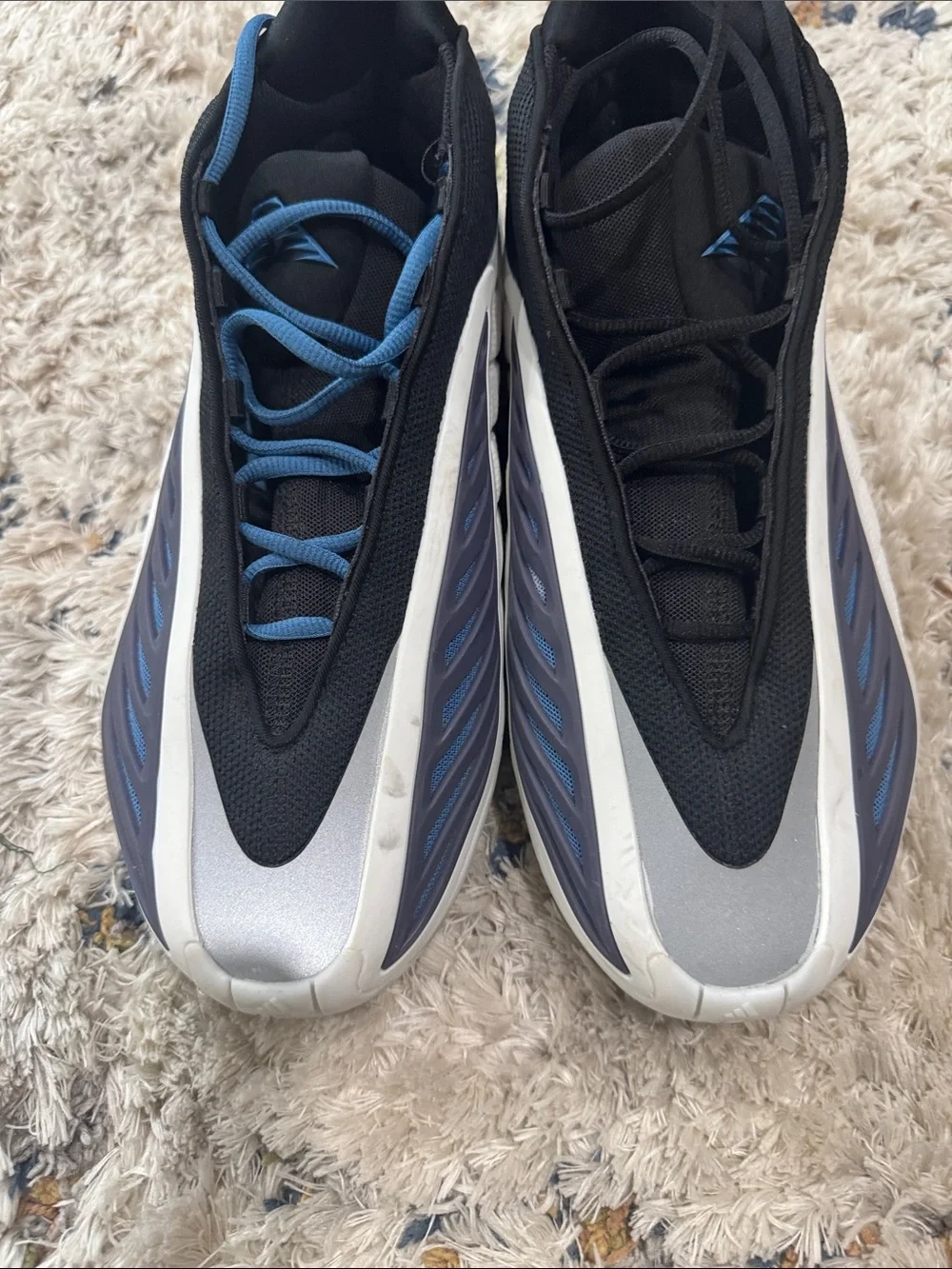 AE 2 Men's White and Navy Performance Sneakers
